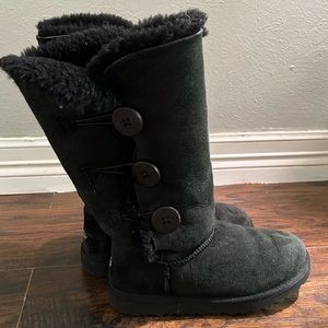 UGG Australia Women’s Bailey Button Triplet Boot in Black Size US 6.5 EU 37